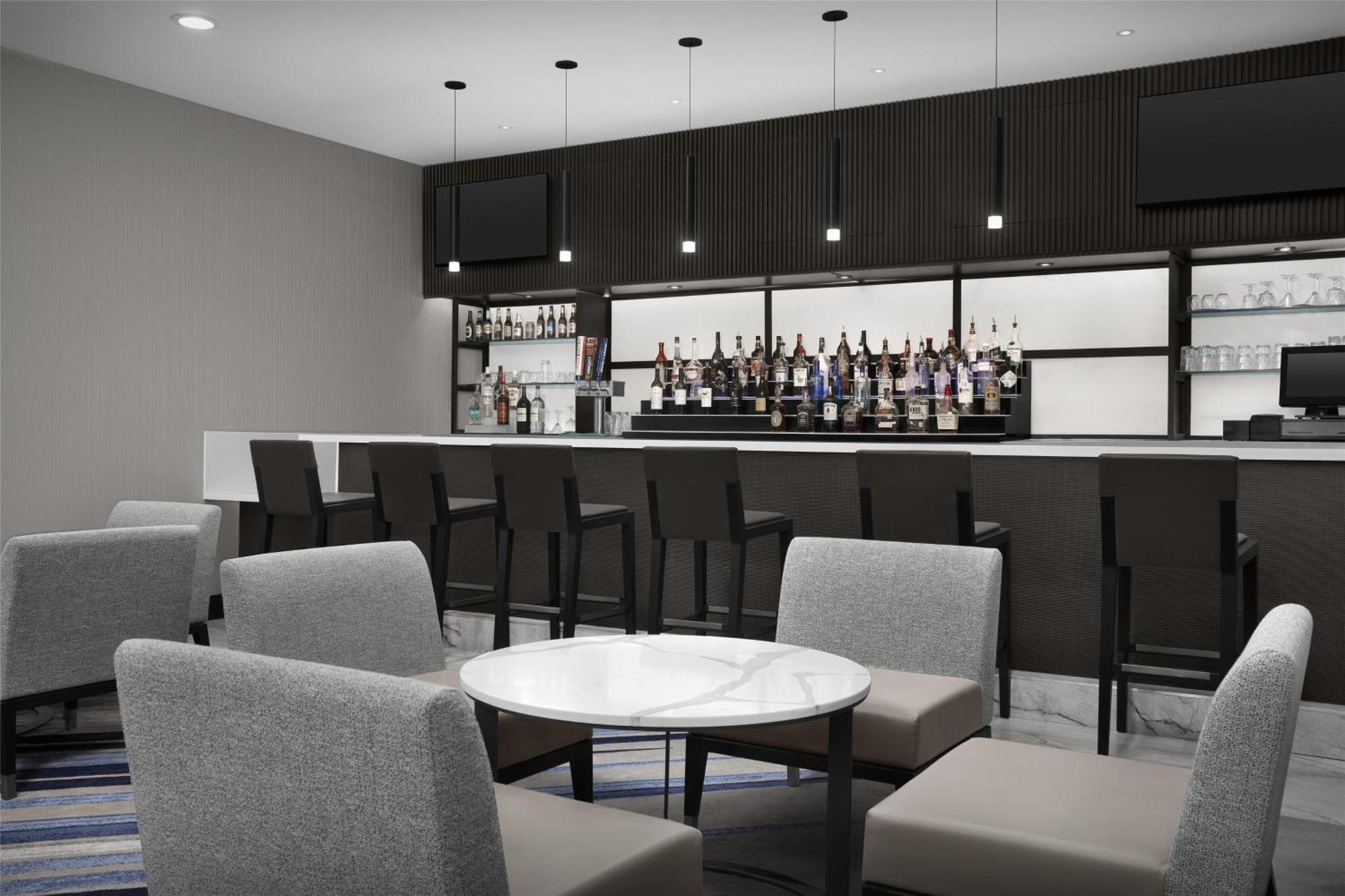 Embassy By Hilton Near The Galleria Hotel 4*