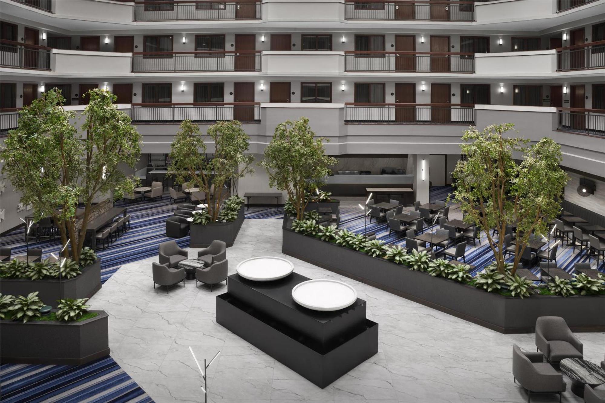 Hotel Embassy By Hilton Near The Galleria Dallas
