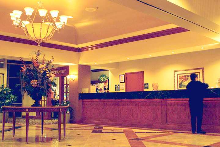 Hotel Embassy By Hilton Near The Galleria 4*
